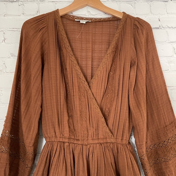 NWOT American Eagle Brown Tiered Wrap Dress size XS - Picture 3 of 9